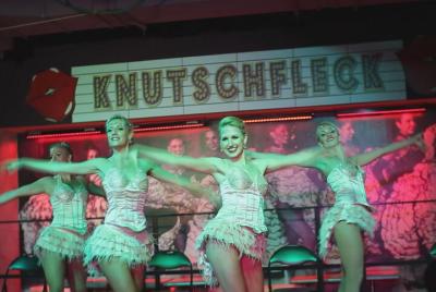 Vale: espectáculo de variedades de Berlín y fiesta de baile en el chupetón que incluye un cóctel Vale: espectáculo de variedades de Berlín y fiesta de baile en el chupetón que incluye un cóctel