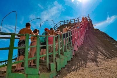 Día Completo al Volcán de Lodo y Pueblo Indígena Galerazamba desd