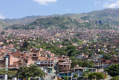 Medellín en metro: Plaza de Botero, Jardín Botánico y Biblioteca 