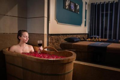 Alisa Spa Massage Signature Package 255 minutos