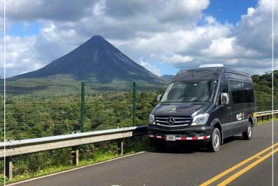Shuttle compartido de Monteverde a Manuel Antonio | A.M Shuttle compartido de Monteverde a Manuel Antonio | A.M