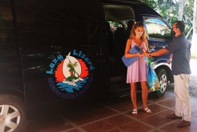 Excursión al atardecer en la playa tropical flamenco  Excursión al atardecer en la playa tropical flamenco