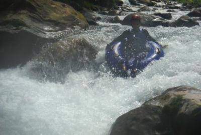 Tubería de agua y aguas termales Eco Adventure en Rincón de la Vieja de Playa Hermosa