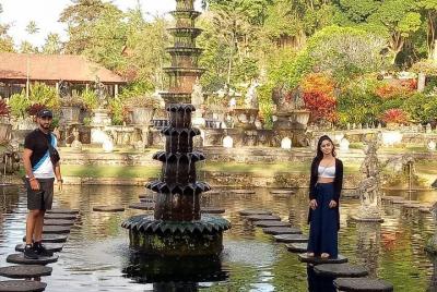 Cascada Tukad Cepung - Tirta Gangga - Visita guiada privada de Lempuyang WiFi gratuito Cascada Tukad Cepung - Tirta Gangga - Visita guiada privada de Lempuyang WiFi gratuito