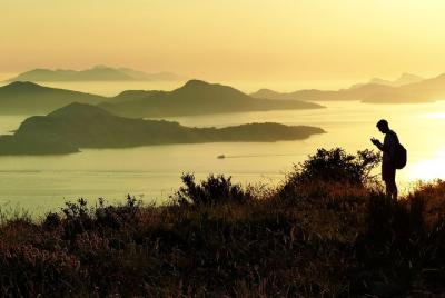 Puesta de sol senderismo entrenamiento