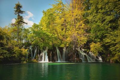 Excursión privada de un día al Parque Nacional de los Lagos de Plitvice Excursión privada de un día al Parque Nacional de los Lagos de Plitvice