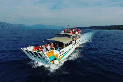 Tour de tres islas a Blue Lagoon, Maslinica y Nečujam-Shipwreck, 