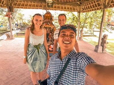 Transporte privado de alquiler en Bali 8-10 horas con conductor de habla inglesa Transporte privado de alquiler en Bali 8-10 horas con conductor de habla inglesa
