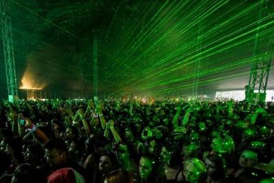 VIP Let It Roll Festival Pack + 1 noche en Praga