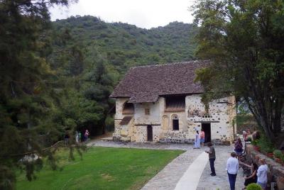 Old Kakopetria & Agios Nicolaos tis Stegis Iglesia de la UNESCO (desde Lim)