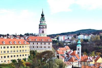 Tour privado de 2 días desde Praga a Múnich a través de Hallstatt, Salzburgo y Krumlov