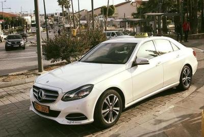 Traslados privados del aeropuerto de Chipre Larnaca a Protaras 1-3 pasajeros