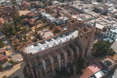 Excursión de un día privada a Nicosia Famagusta y Kyrenia con salamis y la abadía de Bellapais