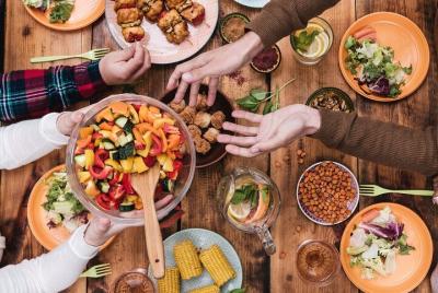 Cocina tradicional y sabores culturales: recorrido gastronómico a pie por la ciudad de Paphos 3 horas