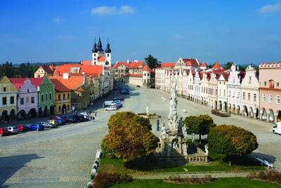 Viaje privado de ida y vuelta desde Cesky Krumlov a la ciudad de Telc, en la UNESCO, con visita guiada a pie