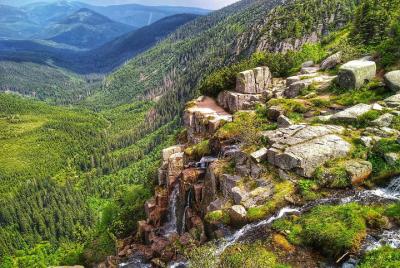 Excursión de un día al parque nacional Krkonoše desde Praga con un líder de montaña