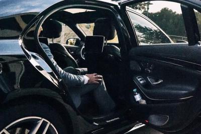 Traslado privado de llegada: CPH del aeropuerto de Copenhague a Copenhague en coche de negocios