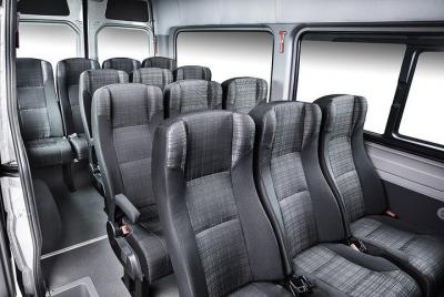 Traslado privado de salida: Ciudad de Copenhague al aeropuerto de Copenhague CPH en minibús