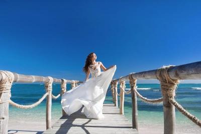 Sesión de fotos profesional en una playa privada