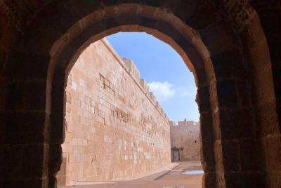 Traslado privado al aeropuerto: Aeropuerto Borg El Arab (HBE) a Alejandría