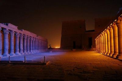 Asuán: espectáculo de luz y sonido en el templo de Philae Asuán: espectáculo de luz y sonido en el templo de Philae