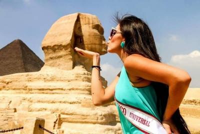 Tours de escala en El Cairo a las pirámides y la esfinge de Giza 