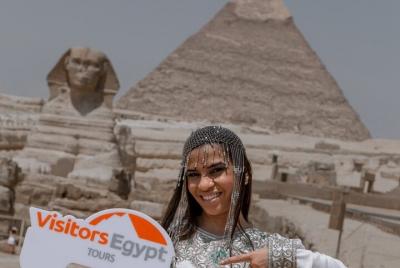 Tour privado en The Pyramids & Sphinx by Camels en El Cairo