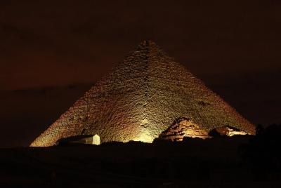 Espectáculo privado de luces y sonido en las pirámides de Giza