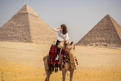 Durante el día El Cairo en vuelo Pirámides y museo desde Sharm El Durante el día El Cairo en vuelo Pirámides y museo desde Sharm El