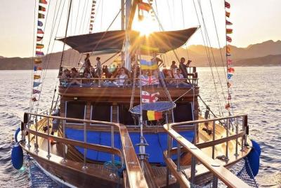 Sun Set Pirates Boat VIP & Sea Food Diner & Live Band - Sharm el Sheikh