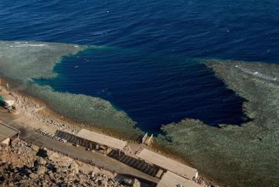 Blue Hole y Dahab Canyon en autobús - Sharm ElSheikh