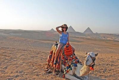 Excursión de un día a Giza-sakkara-Memphis con paseo en camello c