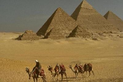 Medio día visitando las pirámides de Gizah, la Esfinge y el paseo