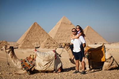2 horas de paseo en camello o caballo fuera de las pirámides de G