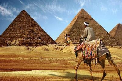 Tour de medio día a las pirámides y la esfinge