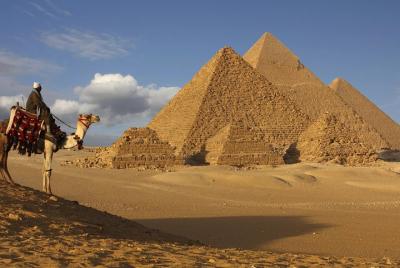 Excursión privada de medio día guiada a las pirámides de Giza con