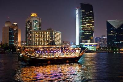 Cena de crucero por el dhow