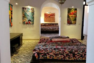 Tour de medio día por la ciudad de Marrakech con museo Boucharouite incluido Tour de medio día por la ciudad de Marrakech con museo Boucharouite incluido