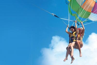 Aventura de parasailing de 2 horas en Hurghada
