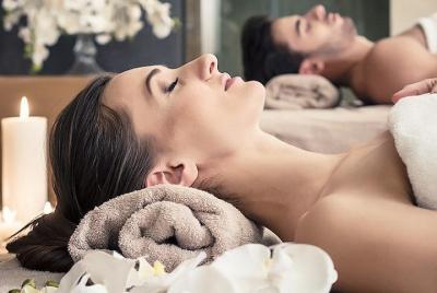 Baño turco con masaje, jacuzzi, peeling, sauna y baño de vapor -  Baño turco con masaje, jacuzzi, peeling, sauna y baño de vapor -