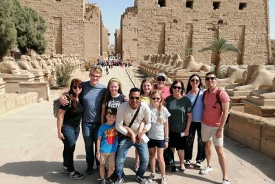Luxor: visita guiada de día completo a la ribera este y oeste