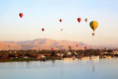 Luxor: paseo en globo aerostático al amanecer