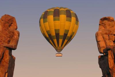 Luxor: paseo en globo aerostático al amanecer