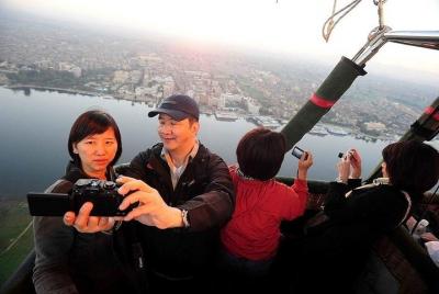 Globo, oeste y este de Luxor