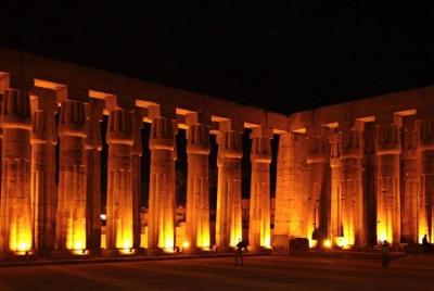 Espectáculo de luz y sonido en el templo de Karnak