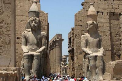 Día histórico de Luxor (templo de Karnak y Hatshepcout y Memnon) 