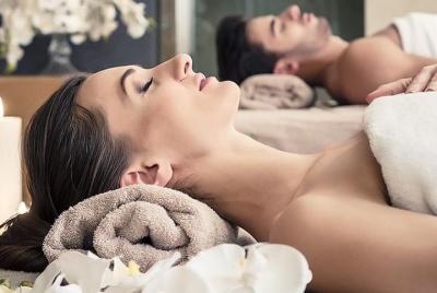 Masaje de cuerpo completo de dos horas, jacuzzi, peeling, sauna y