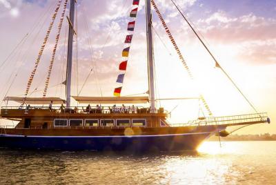 Crucero con cena al atardecer con música en Sharm el Sheikh