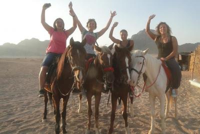 Montar a caballo en el desierto de sharm el sheikh Montar a caballo en el desierto de sharm el sheikh