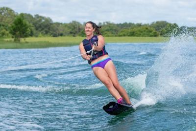 Aventura profesional de esquí acuático en el mar - Sharm El Sheikh